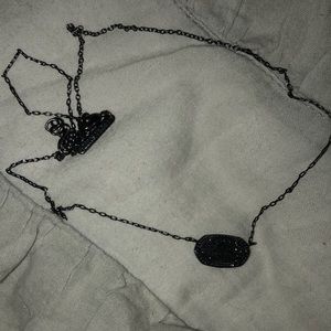 Kendra Scott necklace